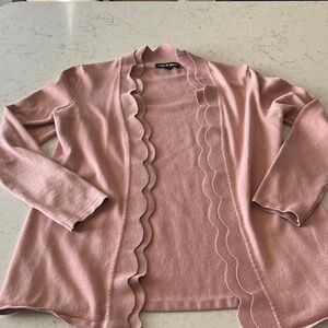 Cable & Gauge Blush Scalloped Cardigan size S